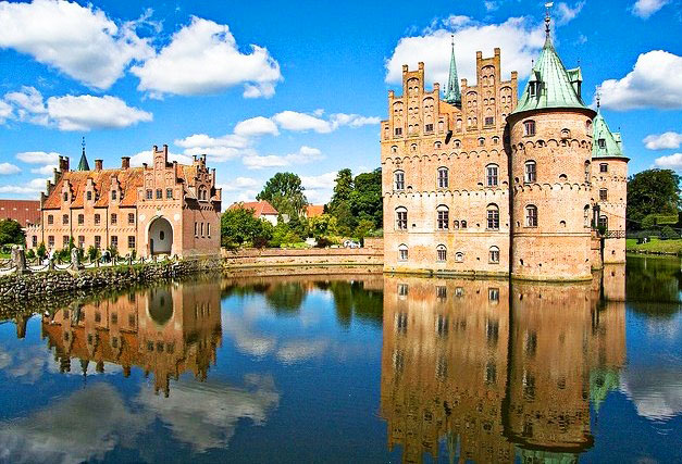 Замок Эгесков (Egeskov Slot) Замок Эгесков (Egeskov Slot)